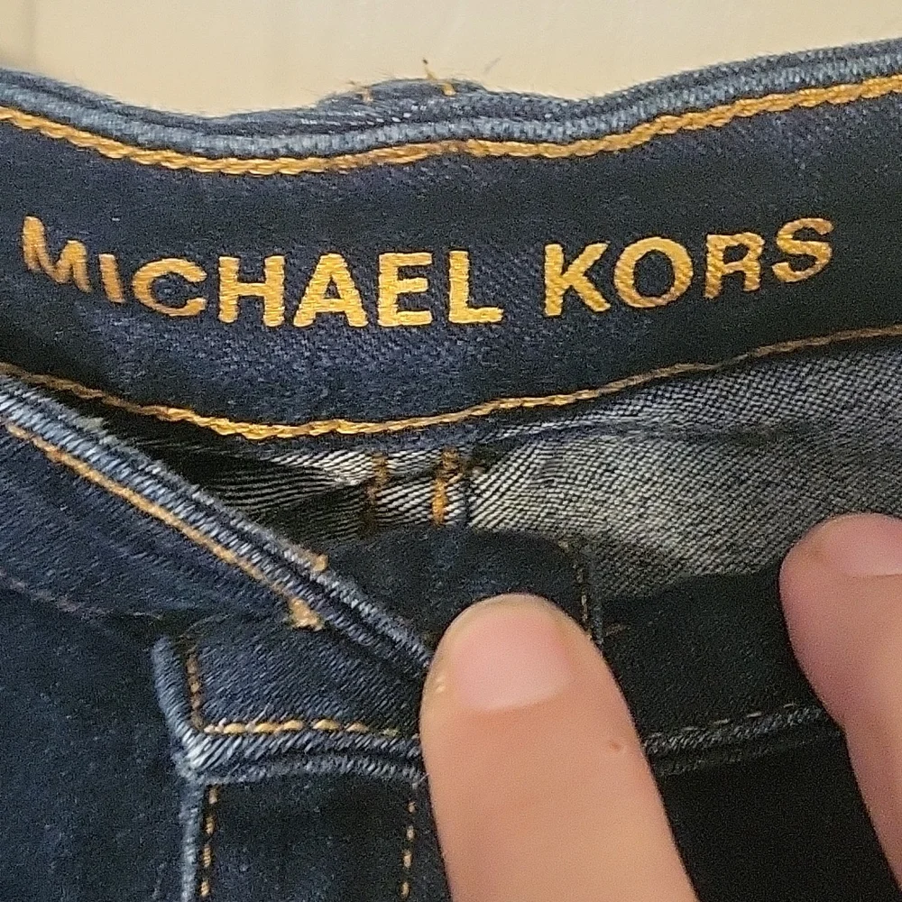 EUC Michael Kors Dark Wash Skinny Jeans